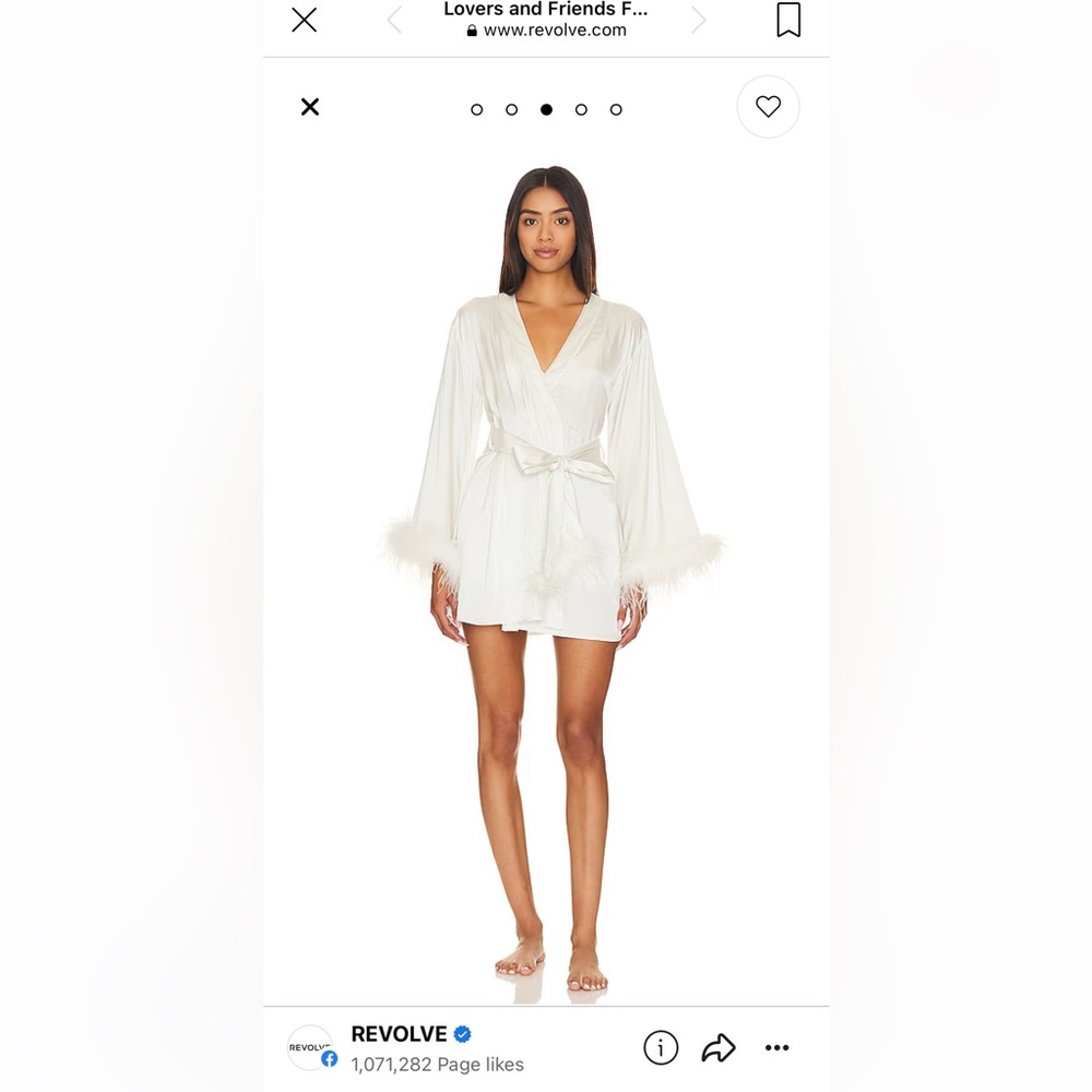 Feleur Robe in Ivory - Picture 2 of 5